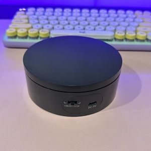 Spinning display stand